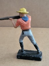 LEYLA Cowboy stehend