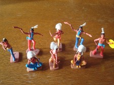 alte Indianerfiguren